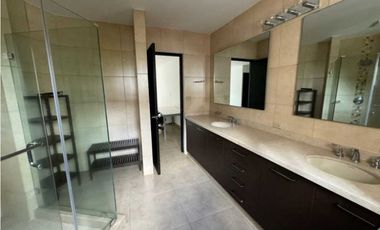 ALQUILER APARTAMENTO EMBASSY VILLAGE- CLAYTON