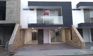 casa en venta en portico. Cod V1480