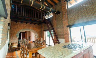HERMOSA CABAÑA EN LA SIERRA EN VENTA