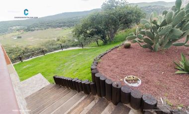HERMOSA CABAÑA EN LA SIERRA EN VENTA