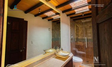 HERMOSA CABAÑA EN LA SIERRA EN VENTA
