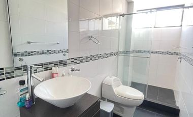 apartamento en arriendo en bellavista. Cod A2695