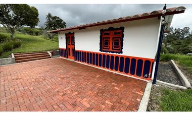 VENTA DE FINCA EN FILANDIA, QUINDO, COLOMBIA