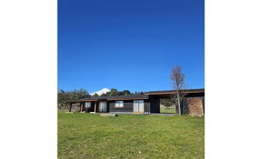 Hauslink Vende Preciosa Casa sector Los Riscos vista al lago Villarrica