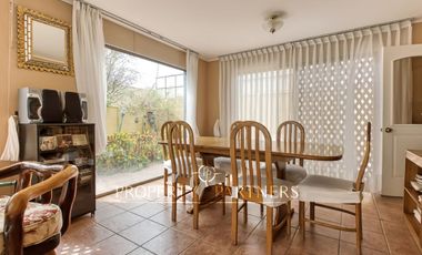 Casa de 3 dormitorios más servicios en Jardines del Sur