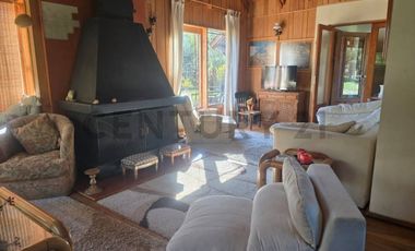 VENTA DE CASA EN CONDOMINIO CON VISTA AL LAGO 5D 3B PUCON