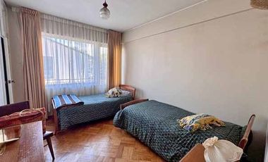 Casa sólida, 5 dorm. estar, 4 baños, terraza, patio, estac.