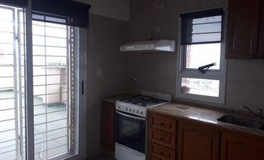 Campana- Espectacular Triplex en altura. Piso 7. Amplios ambientes, Terraza propia con parrilla de 60 mts2
