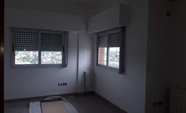 Campana- Espectacular Triplex en altura. Piso 7. Amplios ambientes, Terraza propia con parrilla de 60 mts2