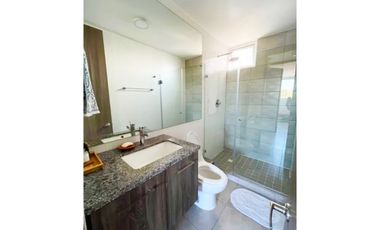 Venta de apartamento en Via Club del Golf PH Hacienda Golf