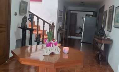 CASA EN VENTA  LOMAS DE LAS PALMAS