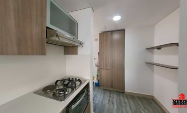 apartamento en arriendo en el poblado. Cod A5797