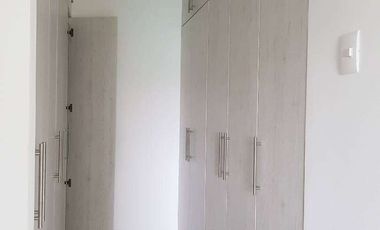 Venta de hermosa casa 4 Dormitorios en etapa Floreana  - Casalaguna/km 12 av. León Febres Cordero.