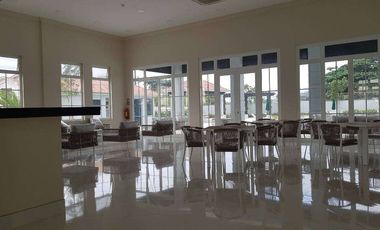 Venta de hermosa casa 4 Dormitorios en etapa Floreana  - Casalaguna/km 12 av. León Febres Cordero.