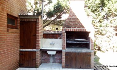 Seis cabañas, chalet y casa de caseros en Costa del Este, partido de La Costa, excelente rentabilidad