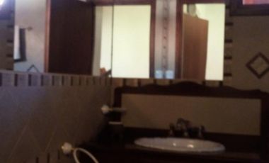 Seis cabañas, chalet y casa de caseros en Costa del Este, partido de La Costa, excelente rentabilidad