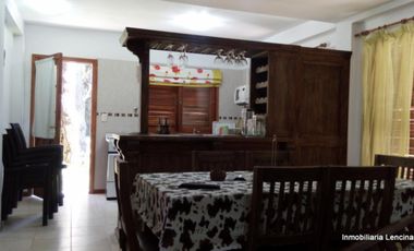 Seis cabañas, chalet y casa de caseros en Costa del Este, partido de La Costa, excelente rentabilidad