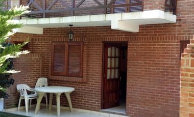 Seis cabañas, chalet y casa de caseros en Costa del Este, partido de La Costa, excelente rentabilidad