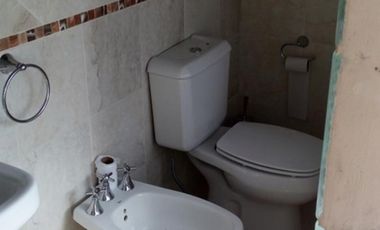 Seis cabañas, chalet y casa de caseros en Costa del Este, partido de La Costa, excelente rentabilidad