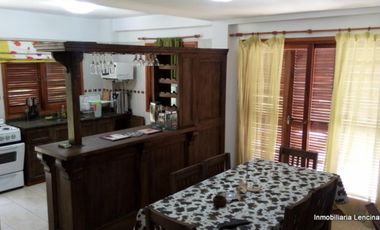 Seis cabañas, chalet y casa de caseros en Costa del Este, partido de La Costa, excelente rentabilidad