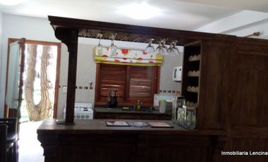 Seis cabañas, chalet y casa de caseros en Costa del Este, partido de La Costa, excelente rentabilidad