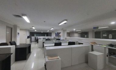 Gedung Jl Kramat Raya, Senen