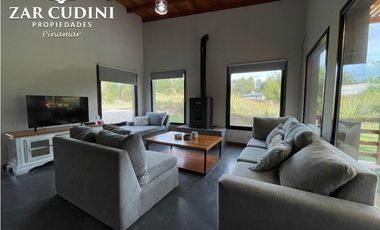 VENTA COSTA ESMERALDA CASA CON PISCINA 4 AMBIENTES
