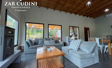 VENTA COSTA ESMERALDA CASA CON PISCINA 4 AMBIENTES