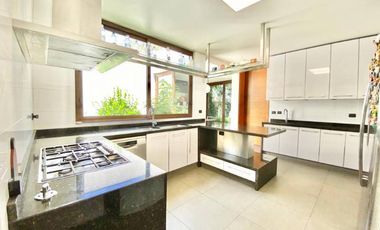CASA  EN VENTA SAN DAMIAN/ CHARLES HAMILTON / ESTORIL