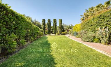 Estilo francés contemporáneo en Las Brisas de Chicureo