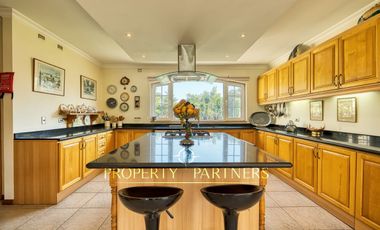 Estilo francés contemporáneo en Las Brisas de Chicureo