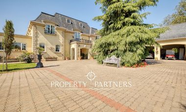 Estilo francés contemporáneo en Las Brisas de Chicureo