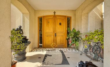 Estilo francés contemporáneo en Las Brisas de Chicureo