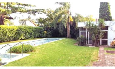 Venta Casa 8 Ambientes - San Andrés Golf