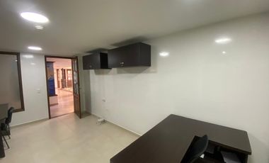 oficina en arriendo en el centro. Cod A116135