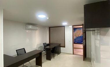 oficina en arriendo en el centro. Cod A116135