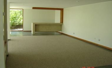 Casa en arriendo de 3 dorm. en Lo Barnechea