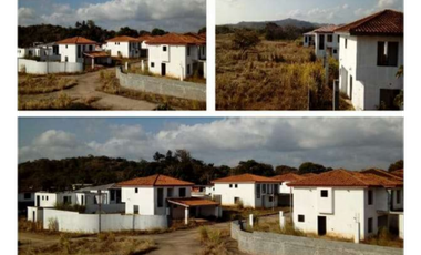 VENTA DE URBANIZACION DE CASAS EN LA MITRA DE CHORRERA