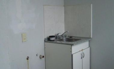VENTA , depto 1 dormitorio con placard y calefactor, baño, living-comedor con barra integrada cocina, balcón lavadero pequeño, contrafrente, todos los