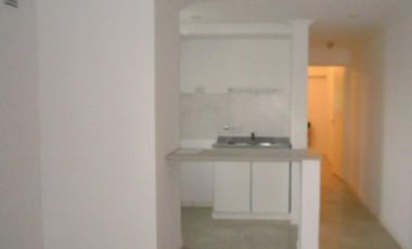 VENTA , depto 1 dormitorio con placard y calefactor, baño, living-comedor con barra integrada cocina, balcón lavadero pequeño, contrafrente, todos los