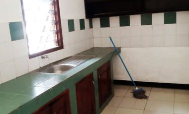 Di Sewakan Rumah Siap Huni 4 Kamar Cocok Untuk Kantor di Jl. Turangga Bandung