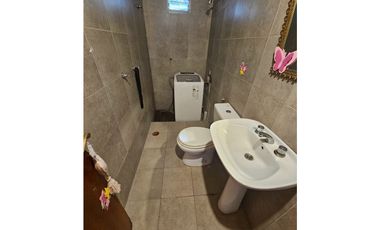 venta casa 3 ambientes entreda de auto