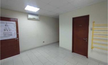 R&A propiedades arrienda oficina  consulta médica u otro Puerto Mayor