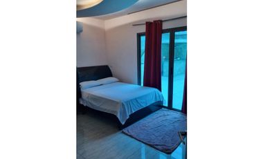SE VENDE CASA DE LUJO 500m2 ALFRENTE DEL CENTRO COMERCIAL LOS PUEBLOS