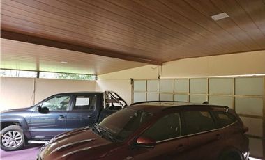 SE VENDE CASA DE LUJO 500m2 ALFRENTE DEL CENTRO COMERCIAL LOS PUEBLOS