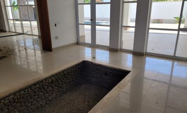 casa en venta en ciudad jardín sector la maria. Cod V4916