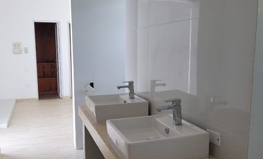 casa en venta en ciudad jardín sector la maria. Cod V4916