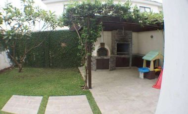 Venta de Casa atrás UEES Samborondon - Vía Samborondón Primeros kilómetros - C021