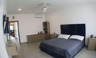Venta de Casa atrás UEES Samborondon - Vía Samborondón Primeros kilómetros - C021