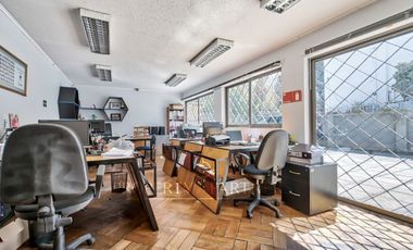 Amplio Edificio Corporativo cercano a Costanera Center(93 UF/m2)